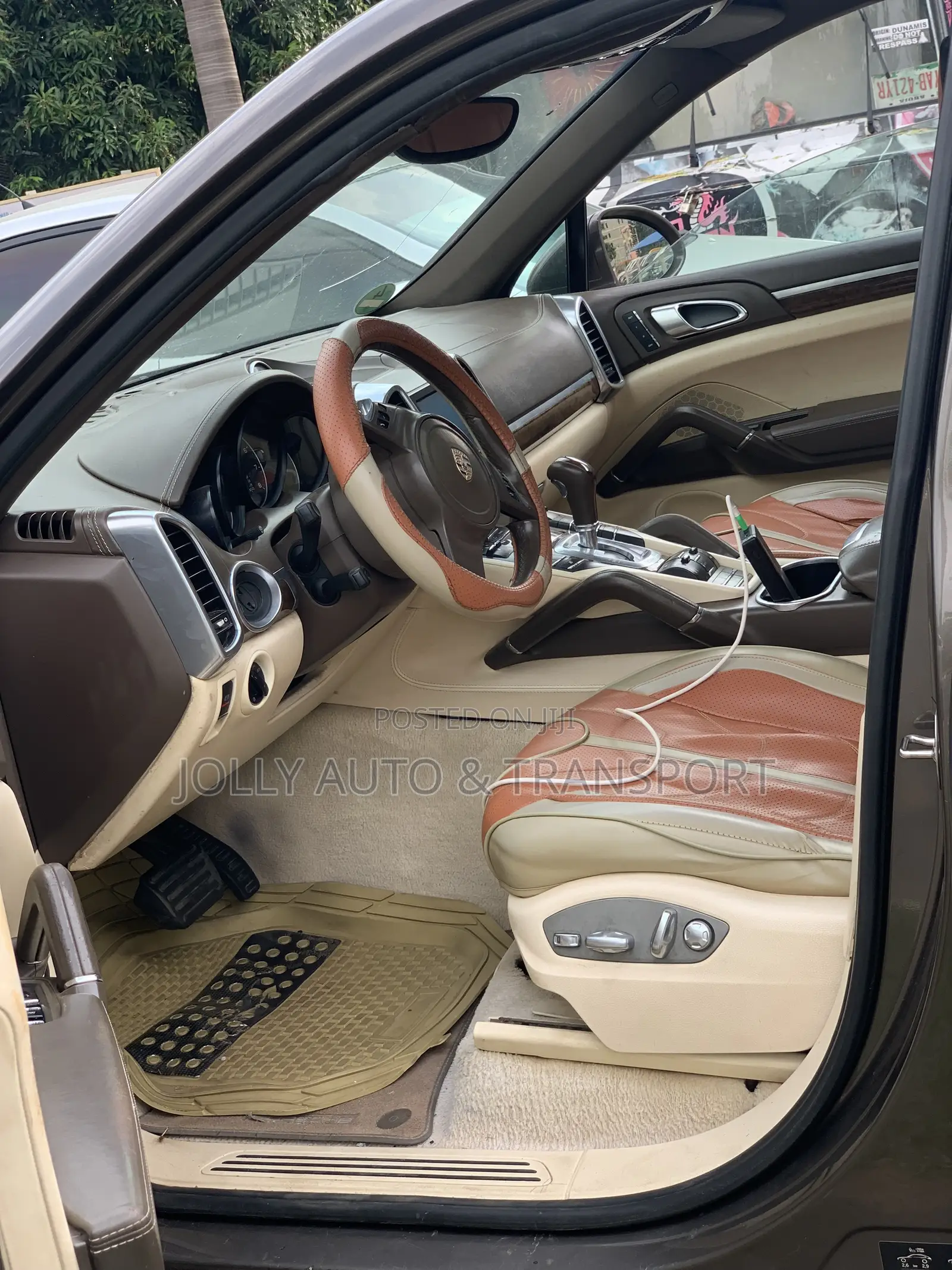 Porsche Cayenne 4dr SUV AWD (3.6L 6cyl 6M) 2014 Gray