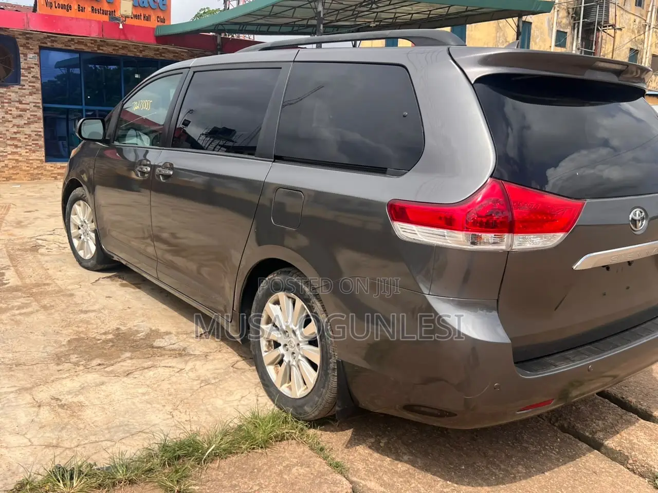 Toyota Sienna 2013 Gray