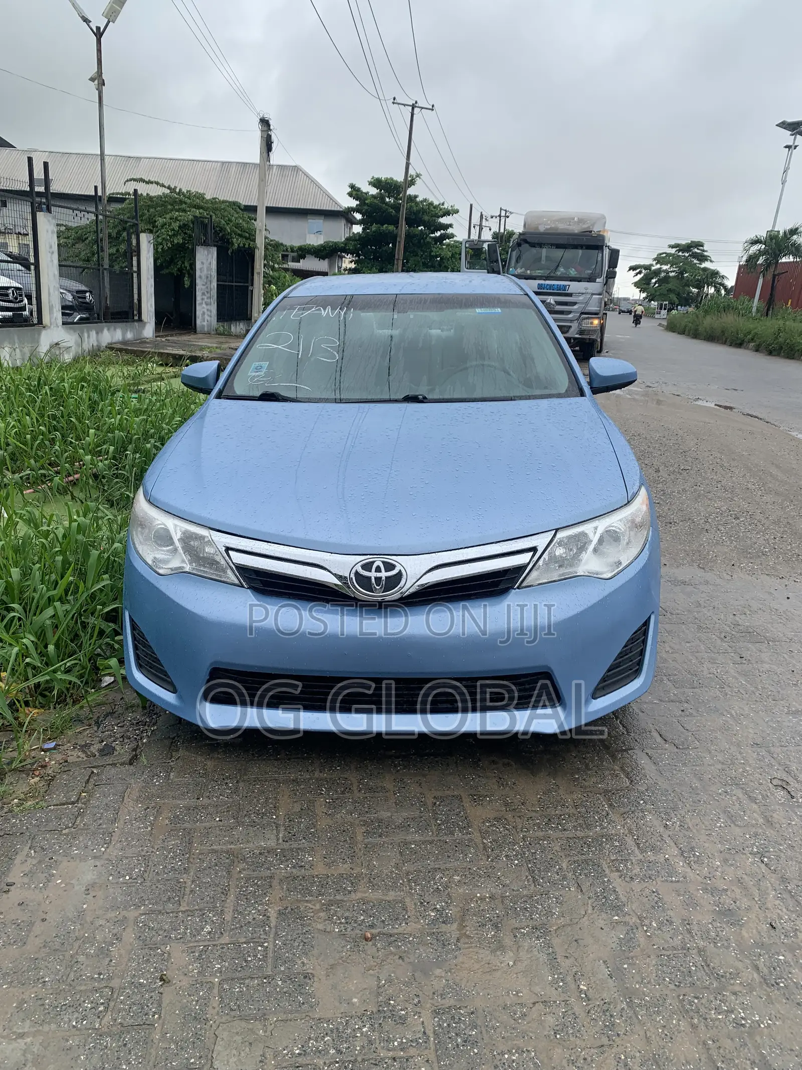 Toyota Camry LE 4dr Sedan (2.5L 4cyl 6A) 2012 Blue