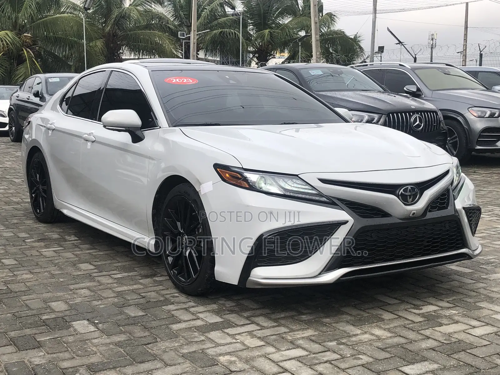 Toyota Camry XSE 2023 Off white