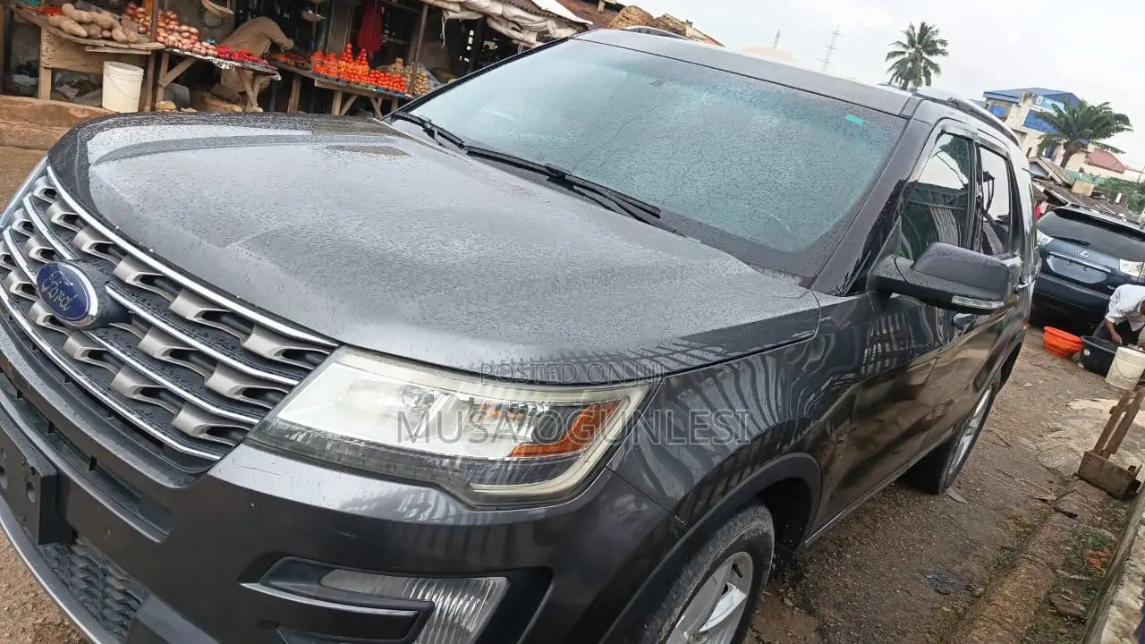 Ford Explorer 2016 Gray