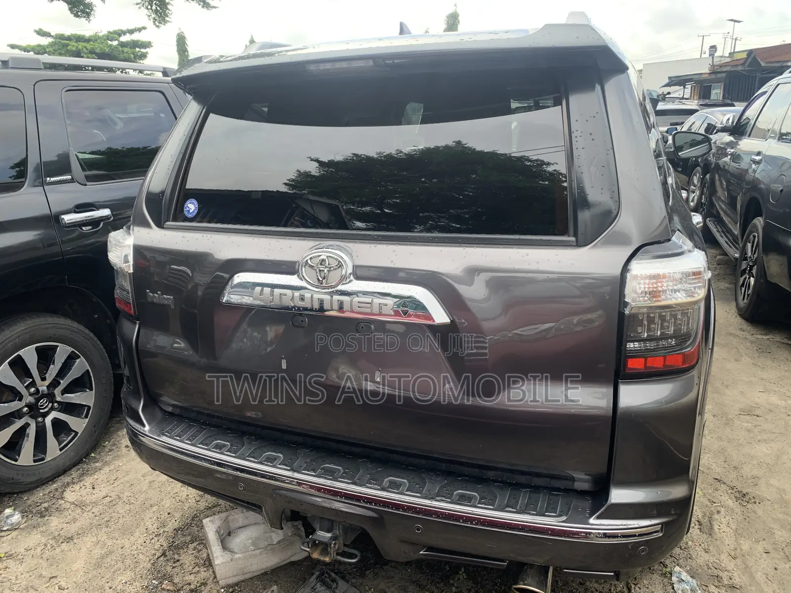 Toyota 4-Runner Limited 4dr SUV 4WD (4.0L 6cyl 5A) 2015 Gray