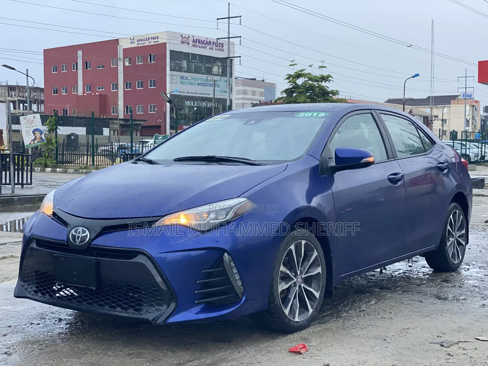 Toyota Corolla SE (1.8L 4cyl 6M) 2018 Blue