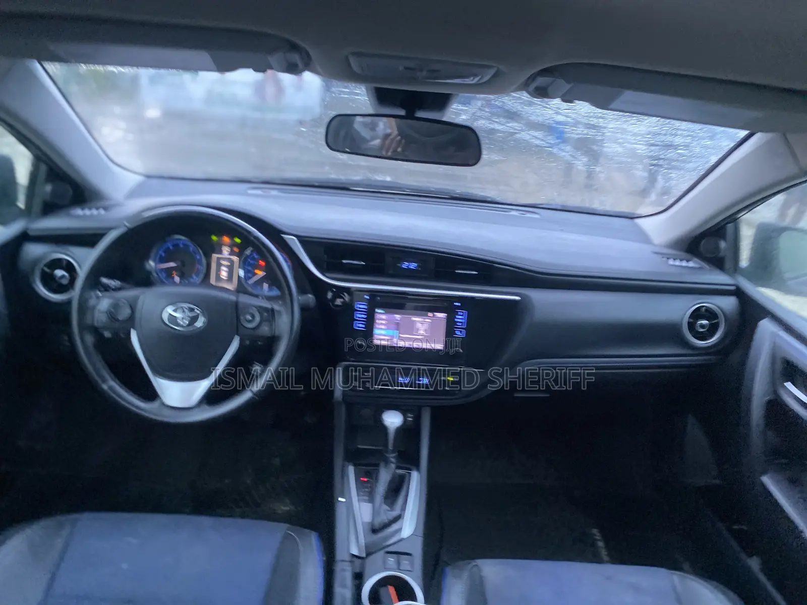 Toyota Corolla SE (1.8L 4cyl 6M) 2018 Blue