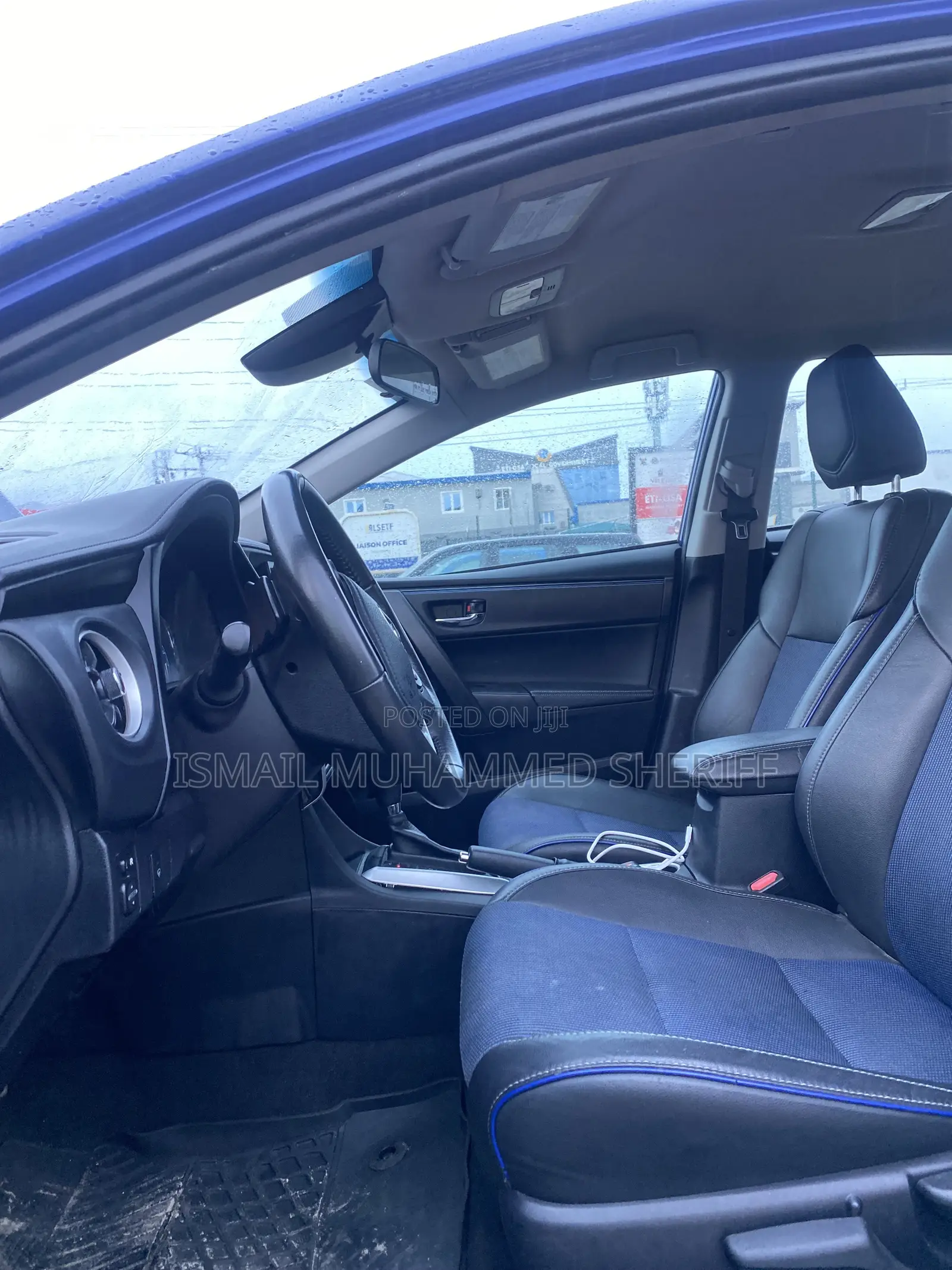 Toyota Corolla SE (1.8L 4cyl 6M) 2018 Blue