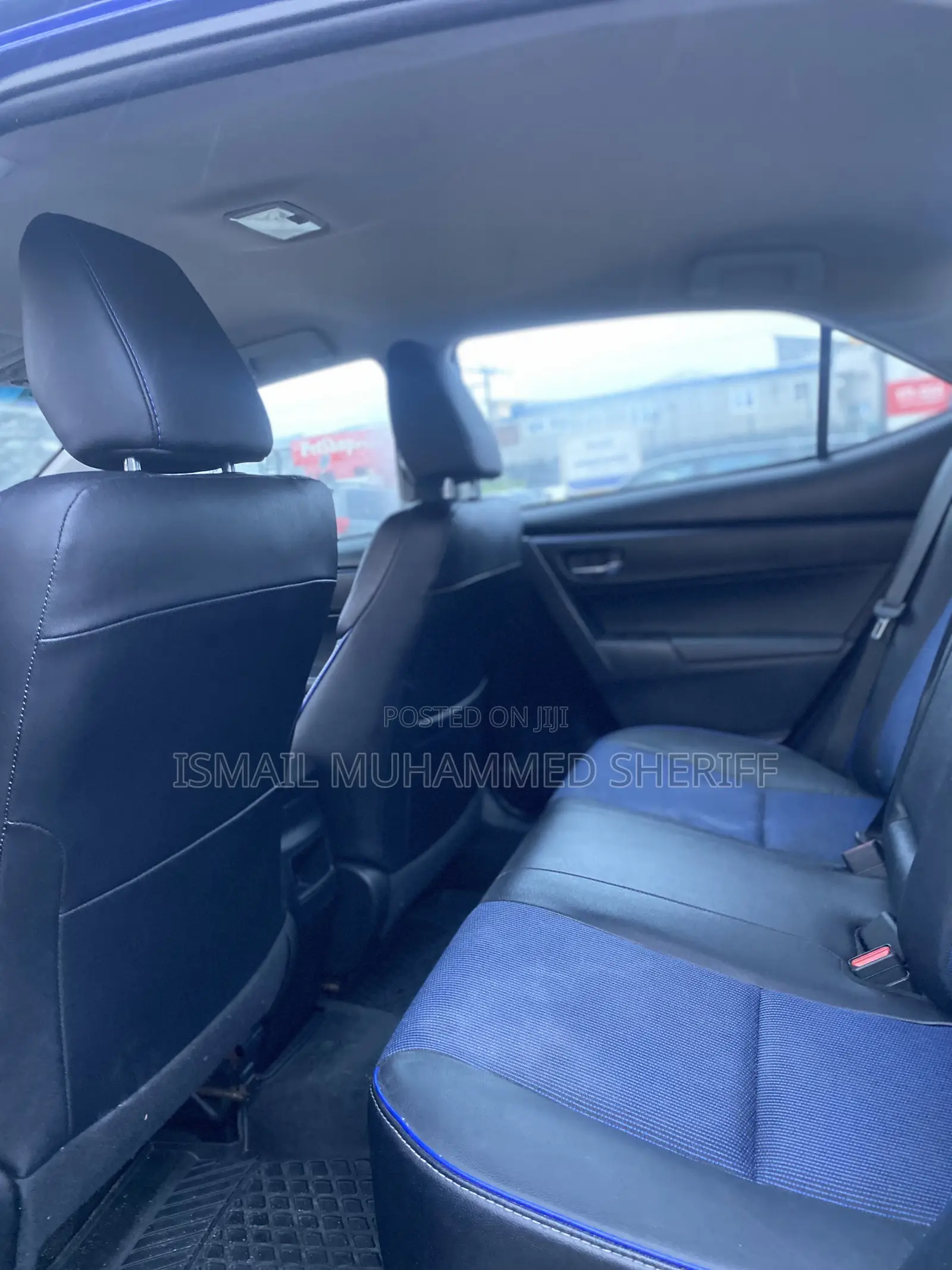 Toyota Corolla SE (1.8L 4cyl 6M) 2018 Blue