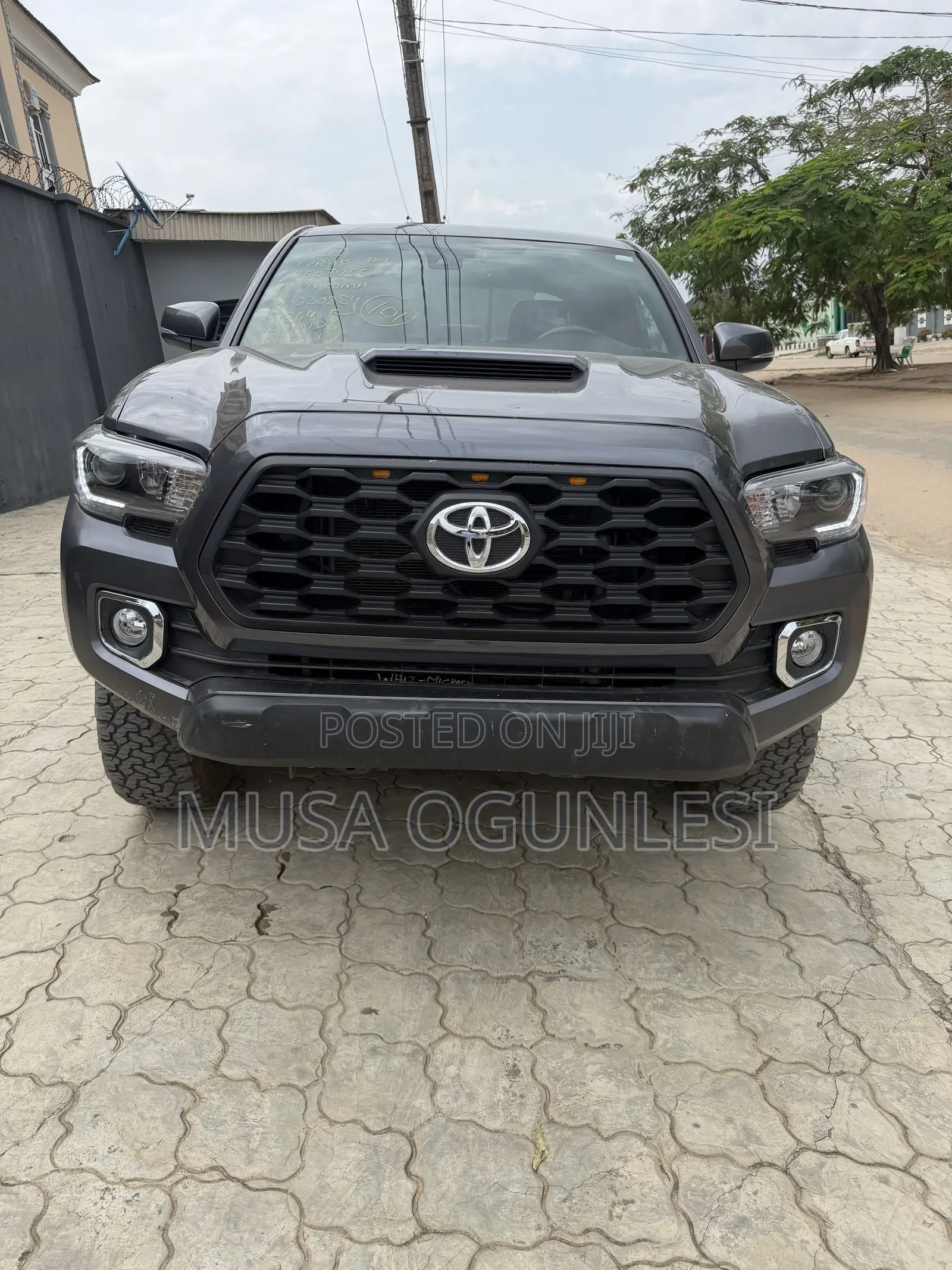 Toyota Tacoma 2018 Gray
