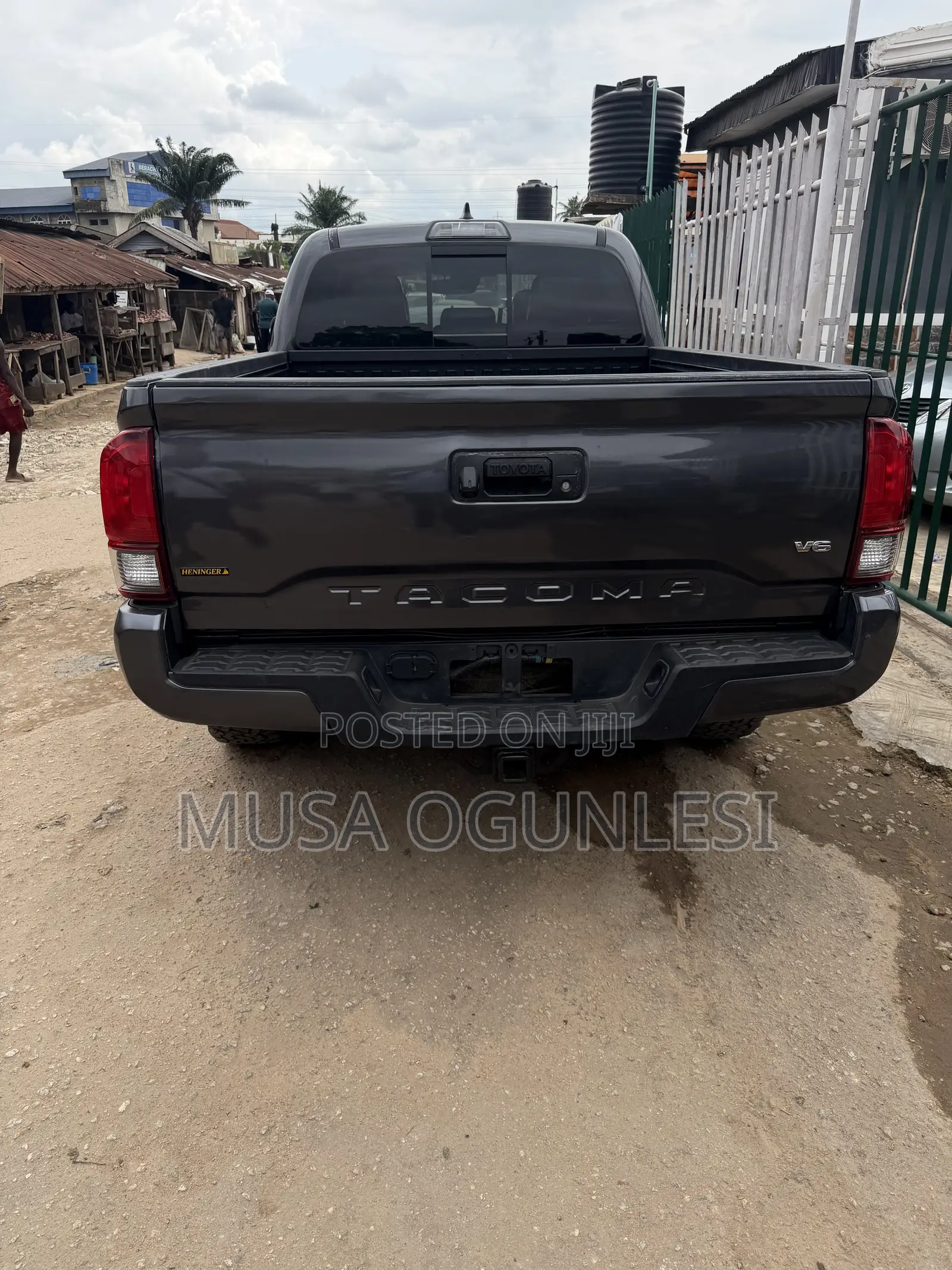 Toyota Tacoma 2018 Gray