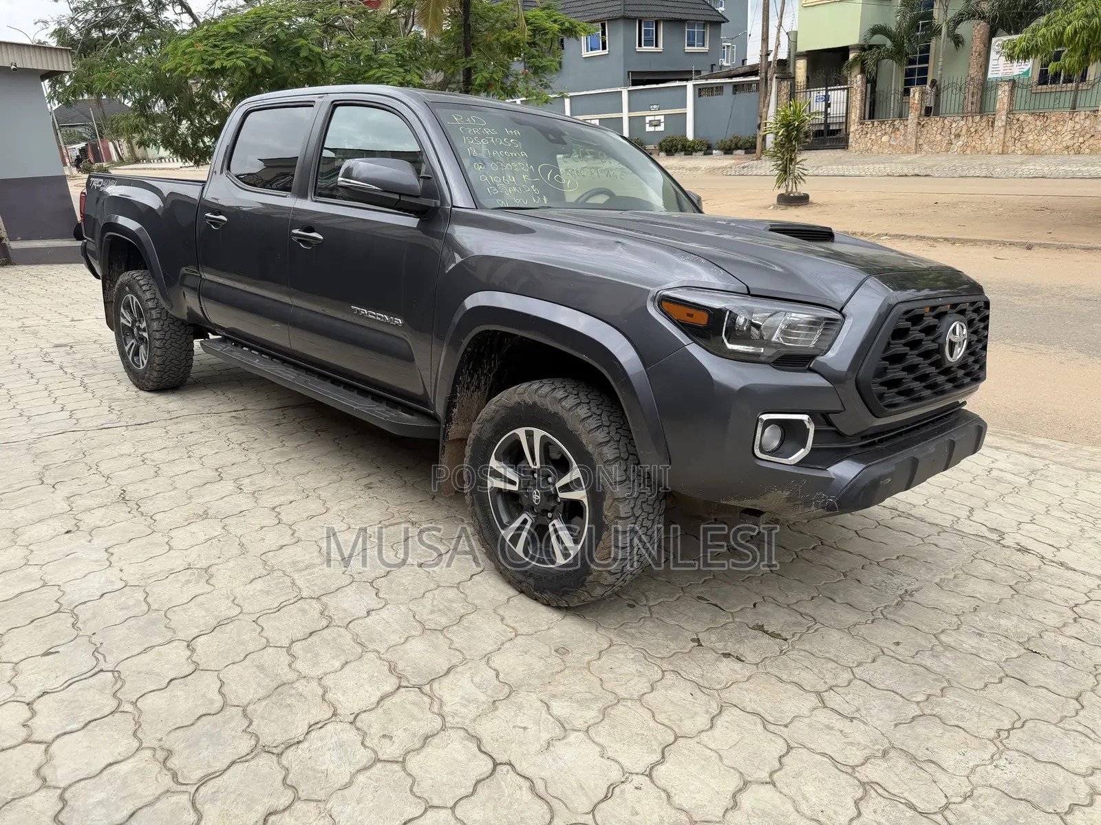 Toyota Tacoma 2018 Gray
