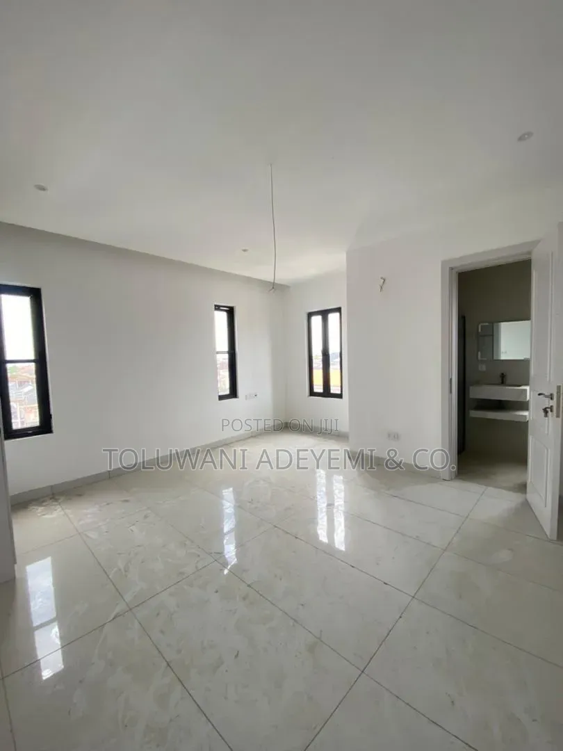 2 Bedroom Apartments With Gym, Swimming Pool and Gym