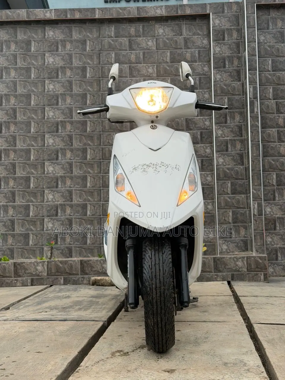 SYM Symnh 2022 White