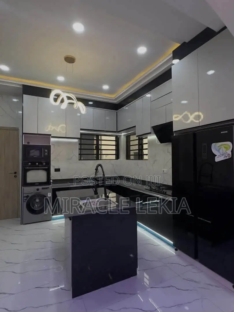 Furnished 4bdrm Duplex in Shell Cooperative, Eneka for sale