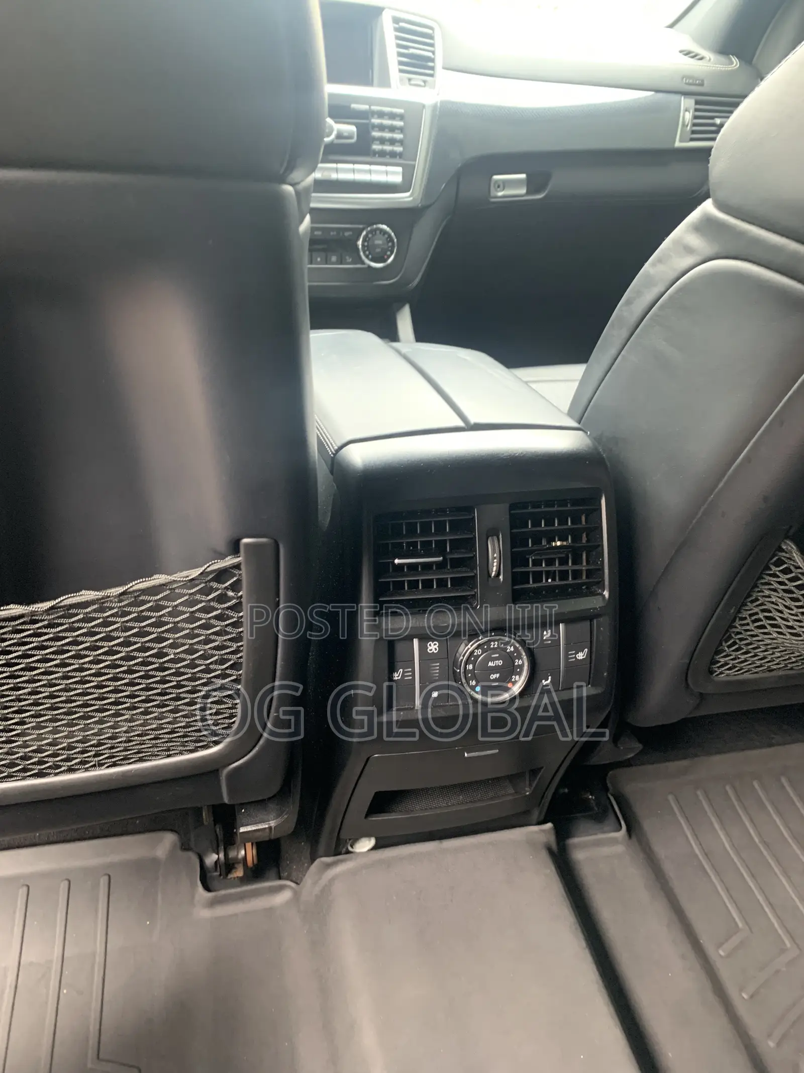Mercedes-Benz M Class ML63 AMG 4dr SUV AWD (5.5L 8cyl Turbo 7A) 2015