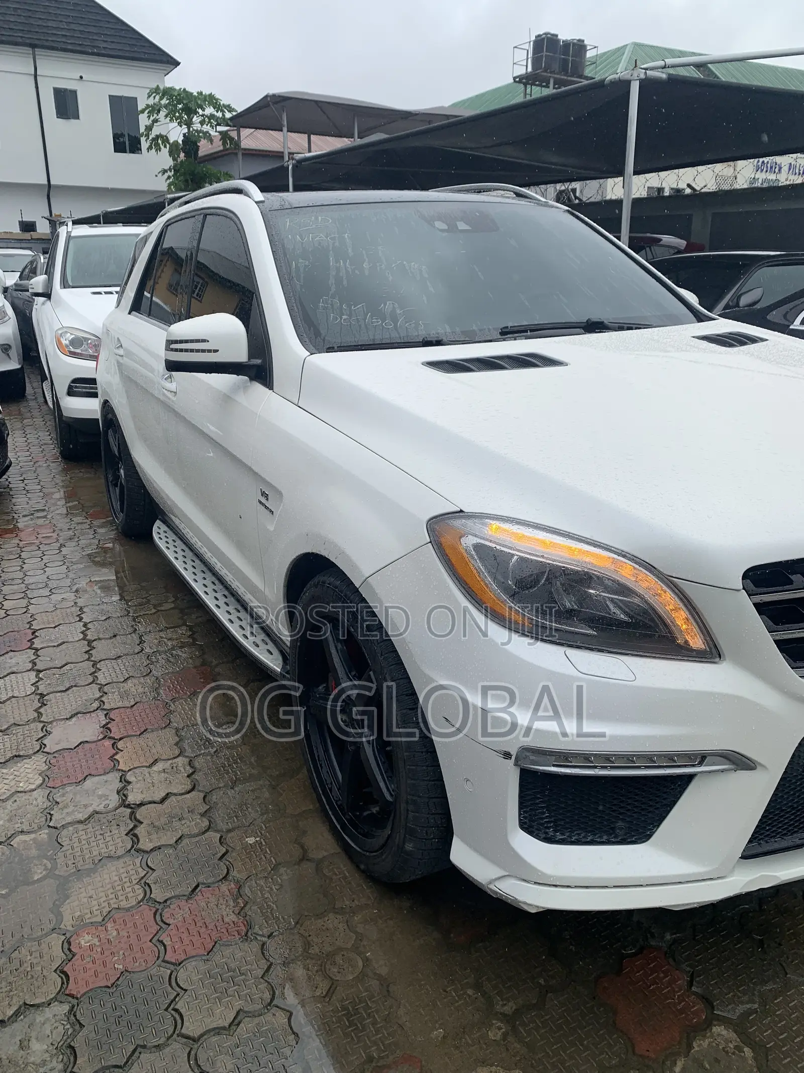 Mercedes-Benz M Class ML63 AMG 4dr SUV AWD (5.5L 8cyl Turbo 7A) 2015
