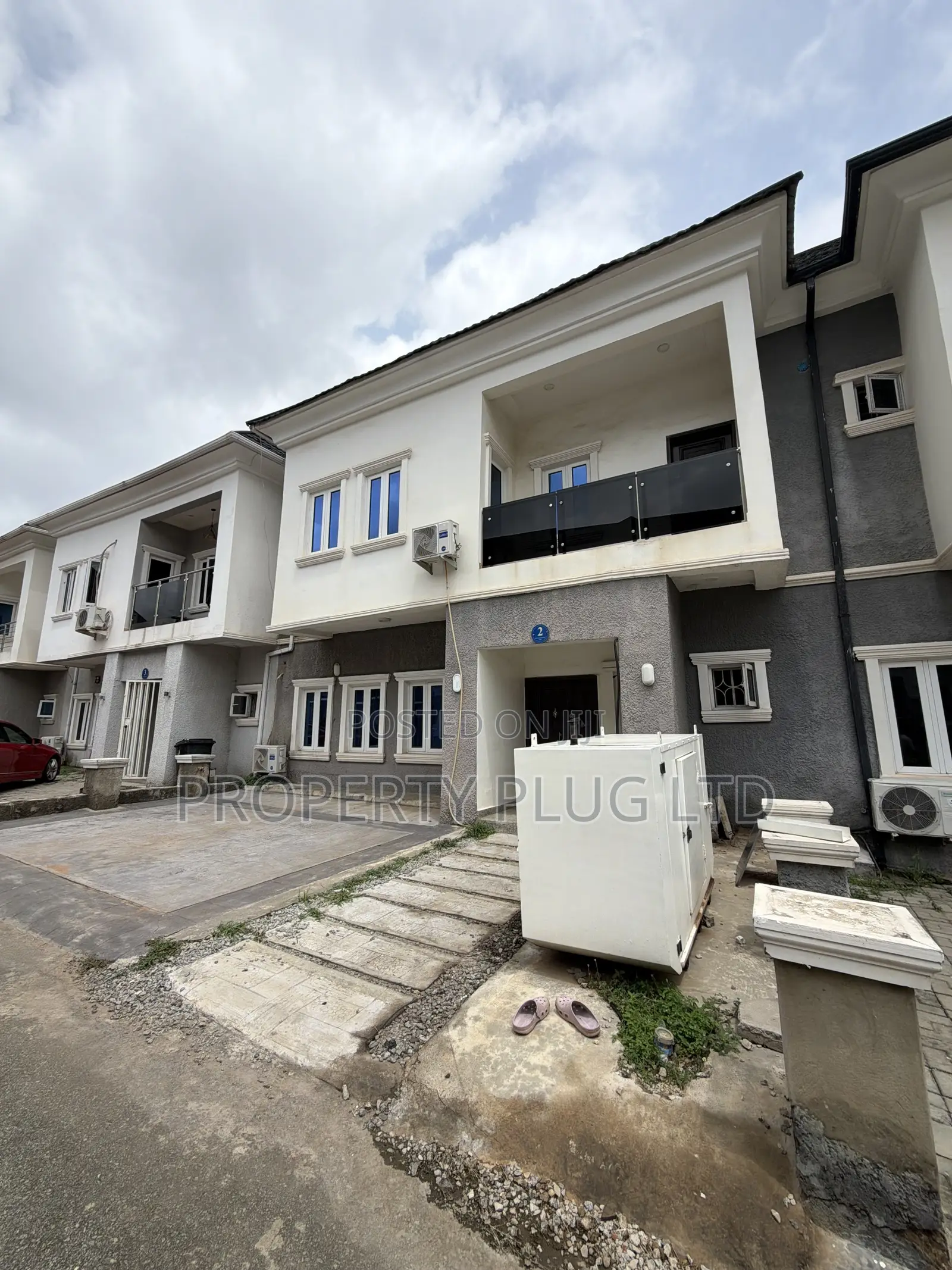 Furnished 3bdrm Duplex in Idu for sale