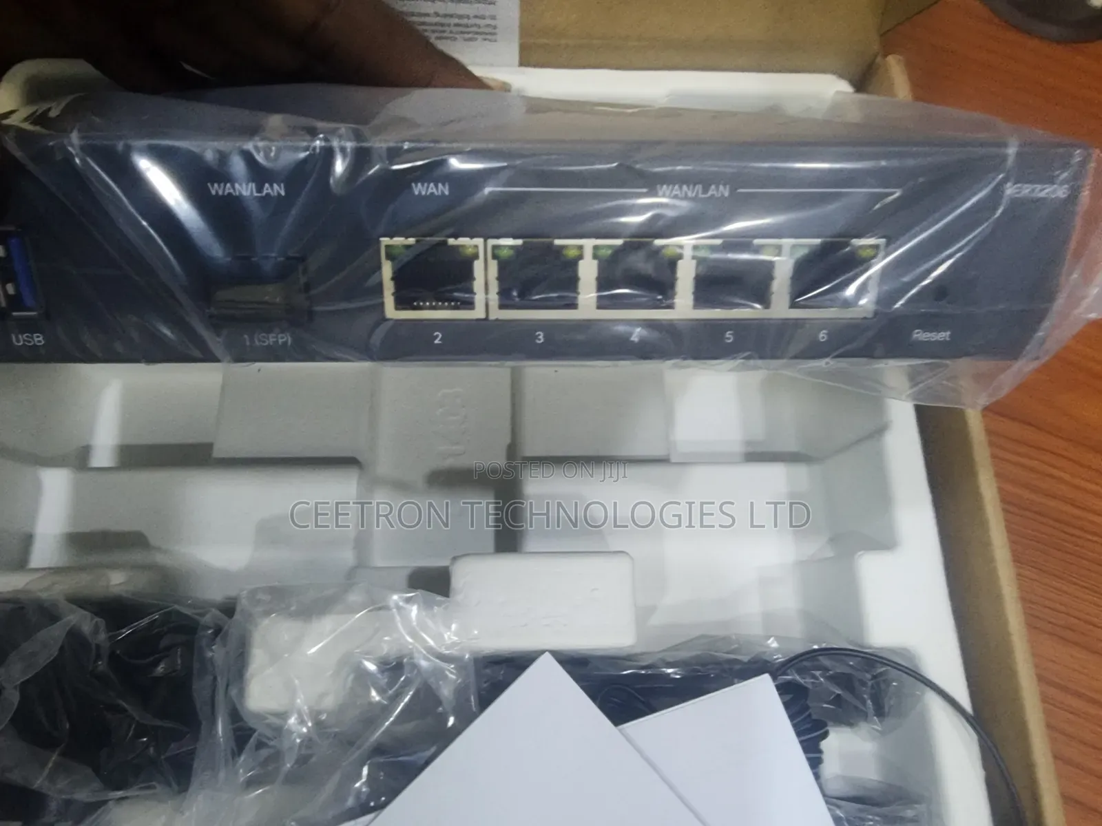 Tplink ER7206 Omada Gigabit VPN Gateway Router
