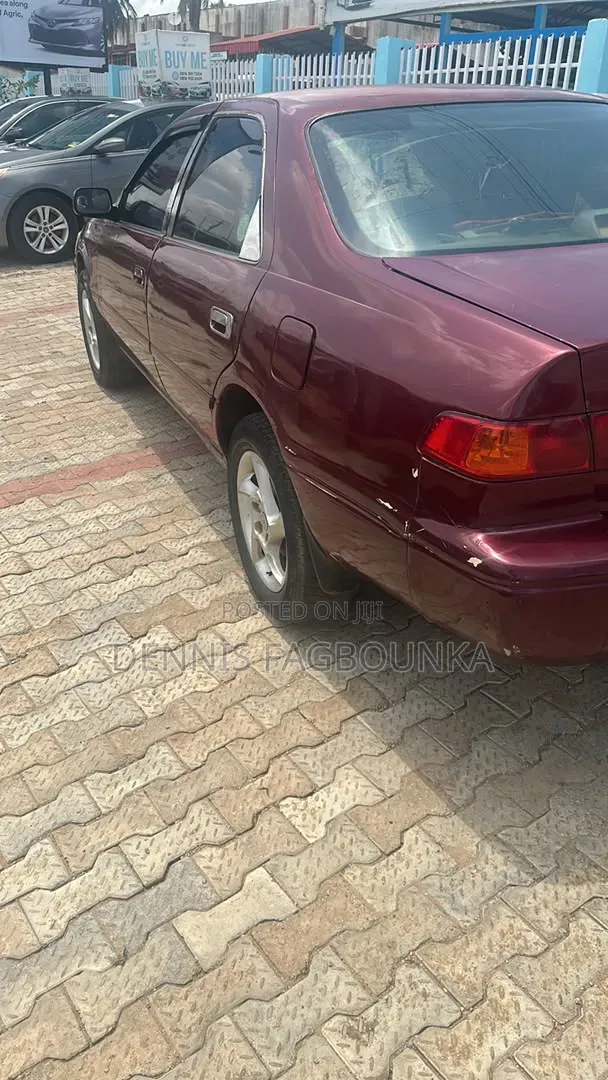 Toyota Camry 2005 Red