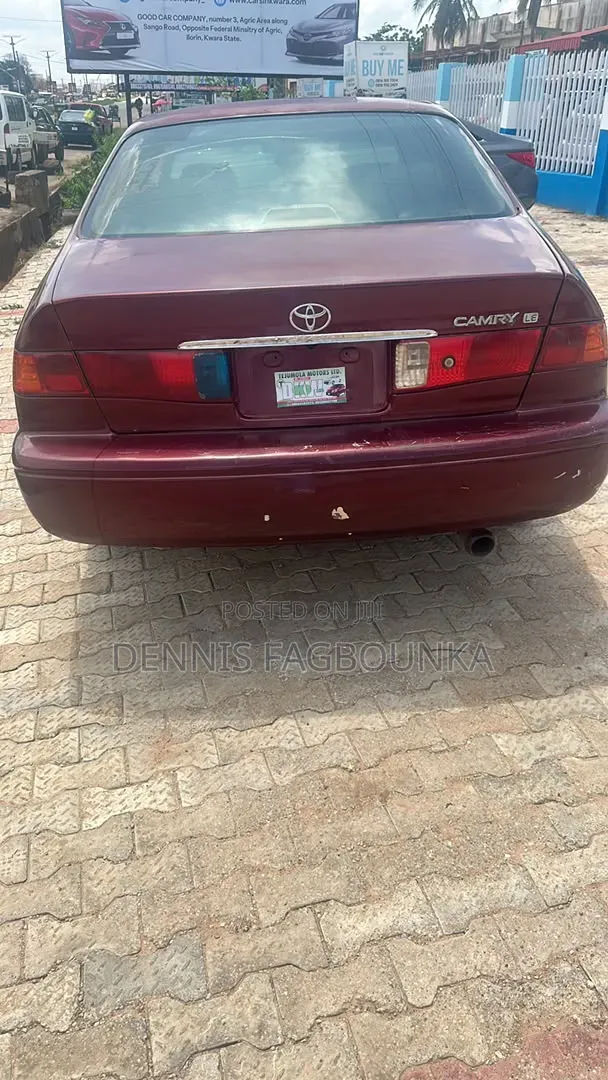 Toyota Camry 2005 Red