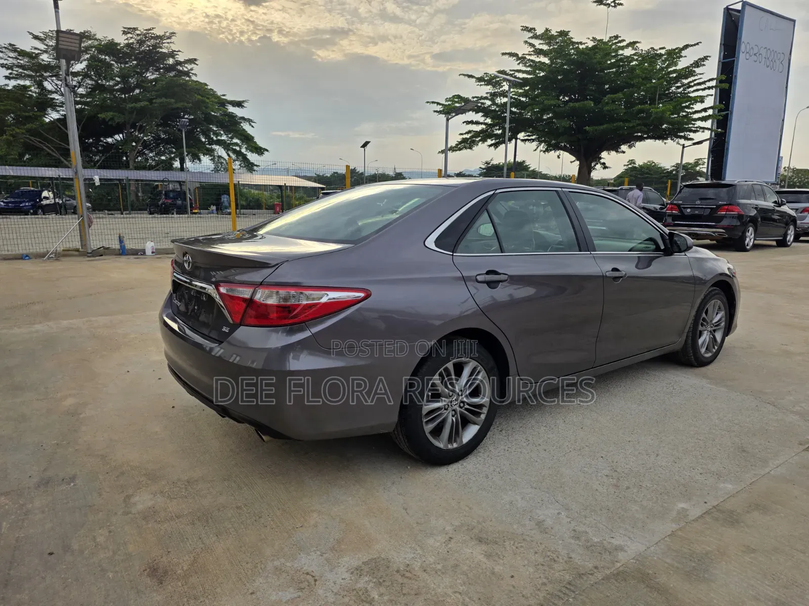 Toyota Camry SE 4dr Sedan (2.5L 4cyl 6A) 2016 Gray