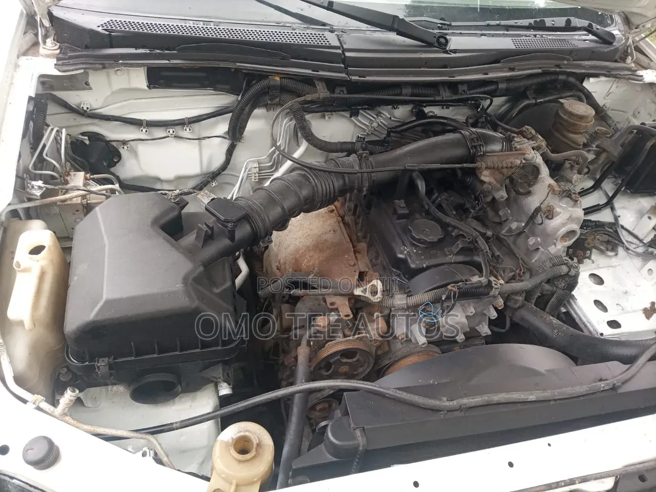 Mitsubishi L200 2012 White