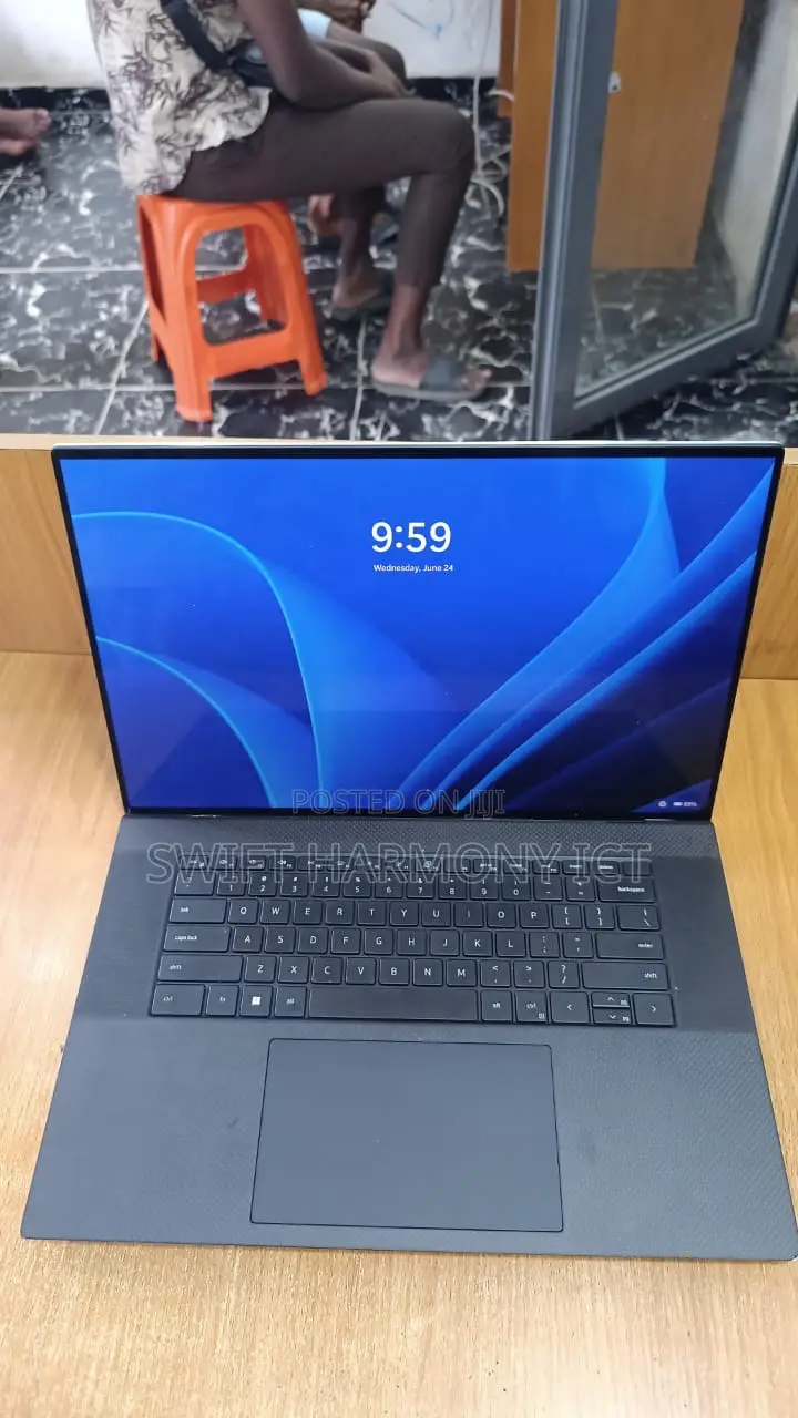 Laptop Dell XPS 17 9710 16GB Intel Core i7 SSD 1T