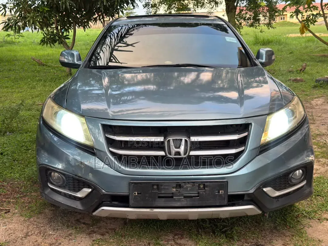 Honda Crosstour 2013 Red