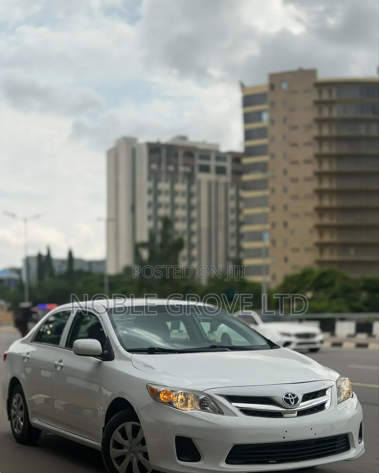 Toyota Corolla LE 4dr Sedan (1.8L 4cyl 4A) 2011 White