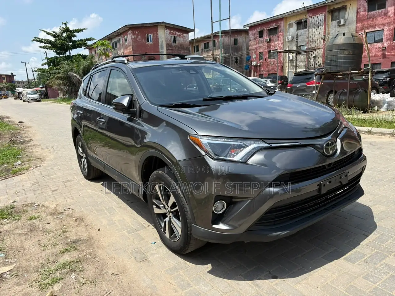Toyota RAV4 XLE AWD (2.5L 4cyl 6A) 2017 Gray