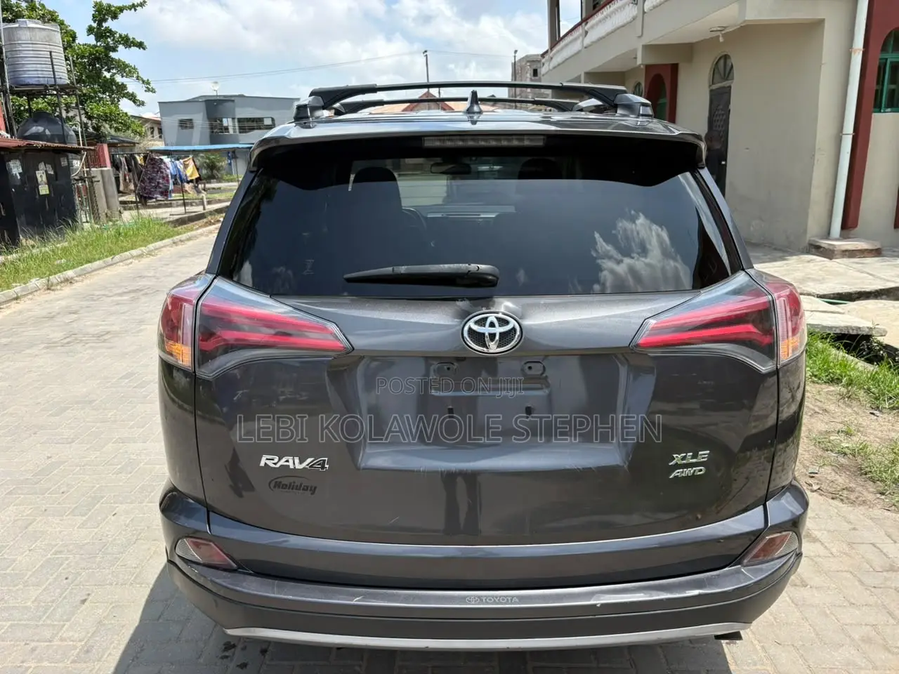 Toyota RAV4 XLE AWD (2.5L 4cyl 6A) 2017 Gray