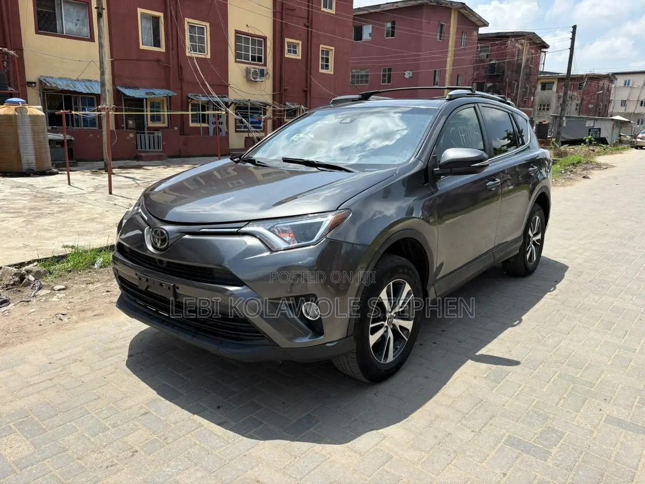 Toyota RAV4 XLE AWD (2.5L 4cyl 6A) 2017 Gray