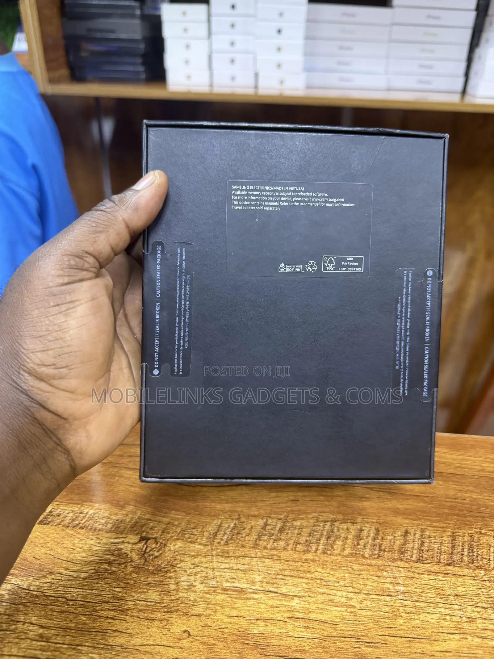 New Samsung Galaxy Z Fold4 512 GB Black