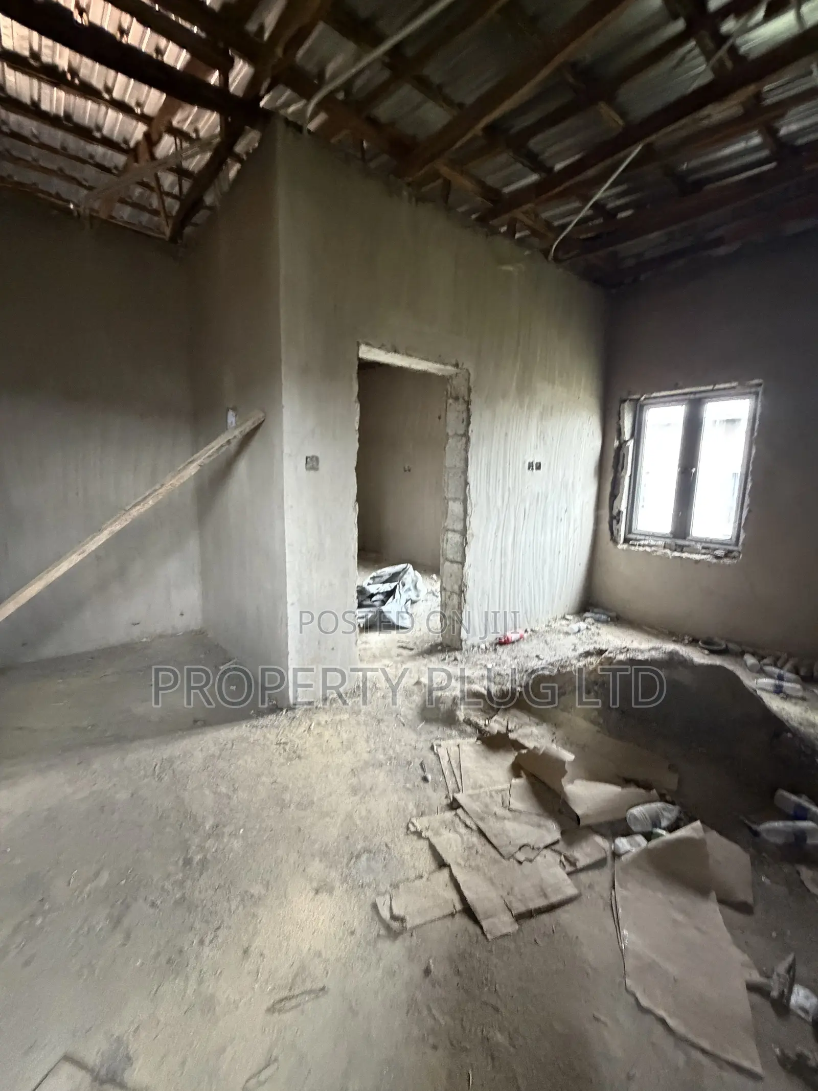 4bdrm Duplex in Life Camp for sale