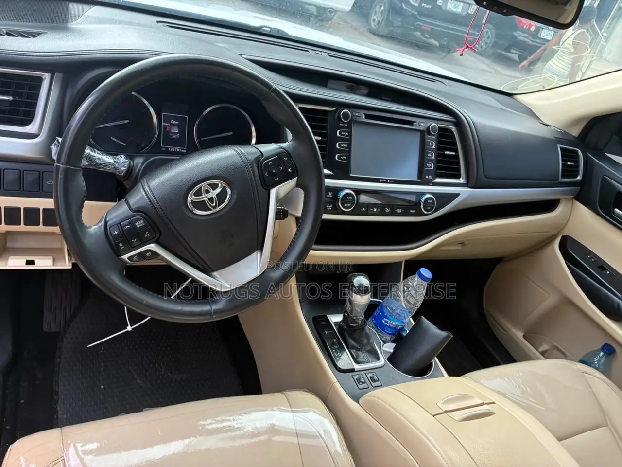 Toyota Highlander XLE 4dr SUV AWD (3.5L 6cyl 6A) 2015 White