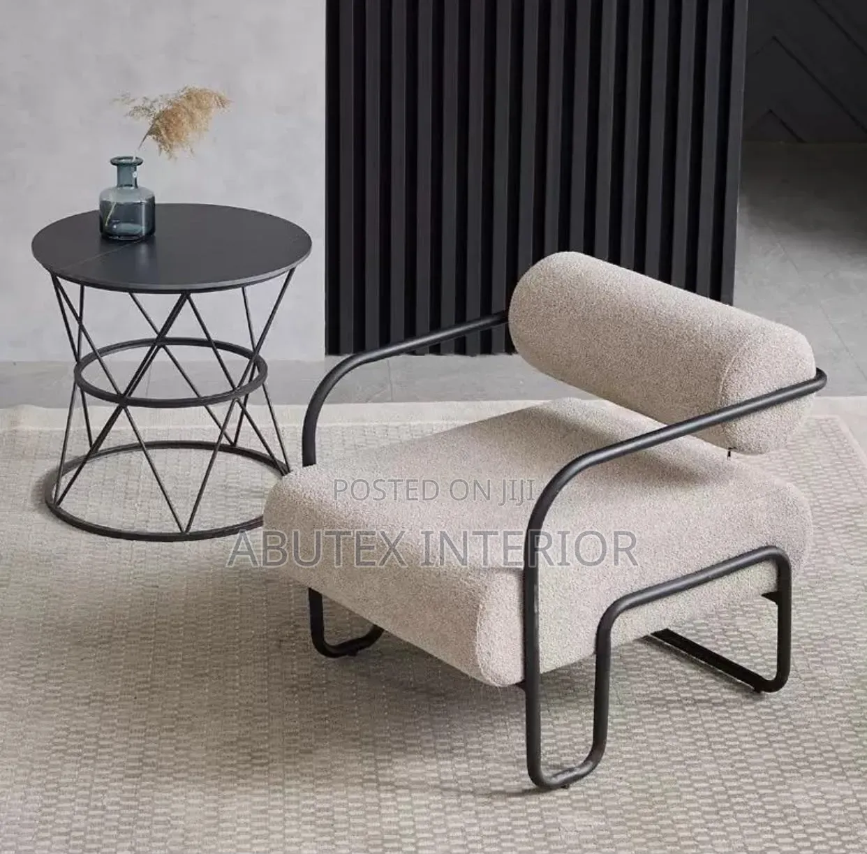 Luxury Executive Single Chair With Iron Leg