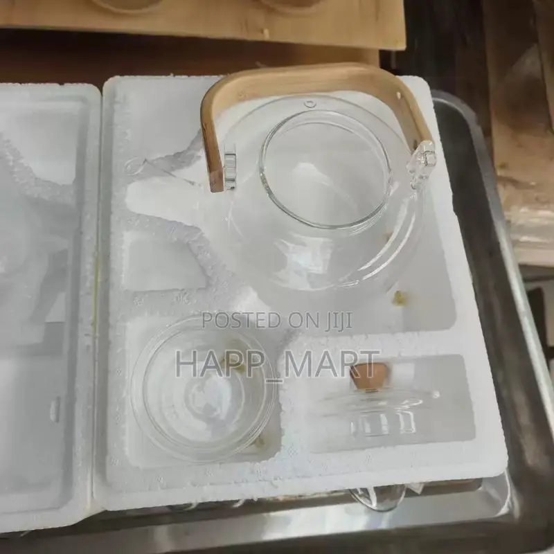 1l Tea Glass Kettle With a Matching Cup