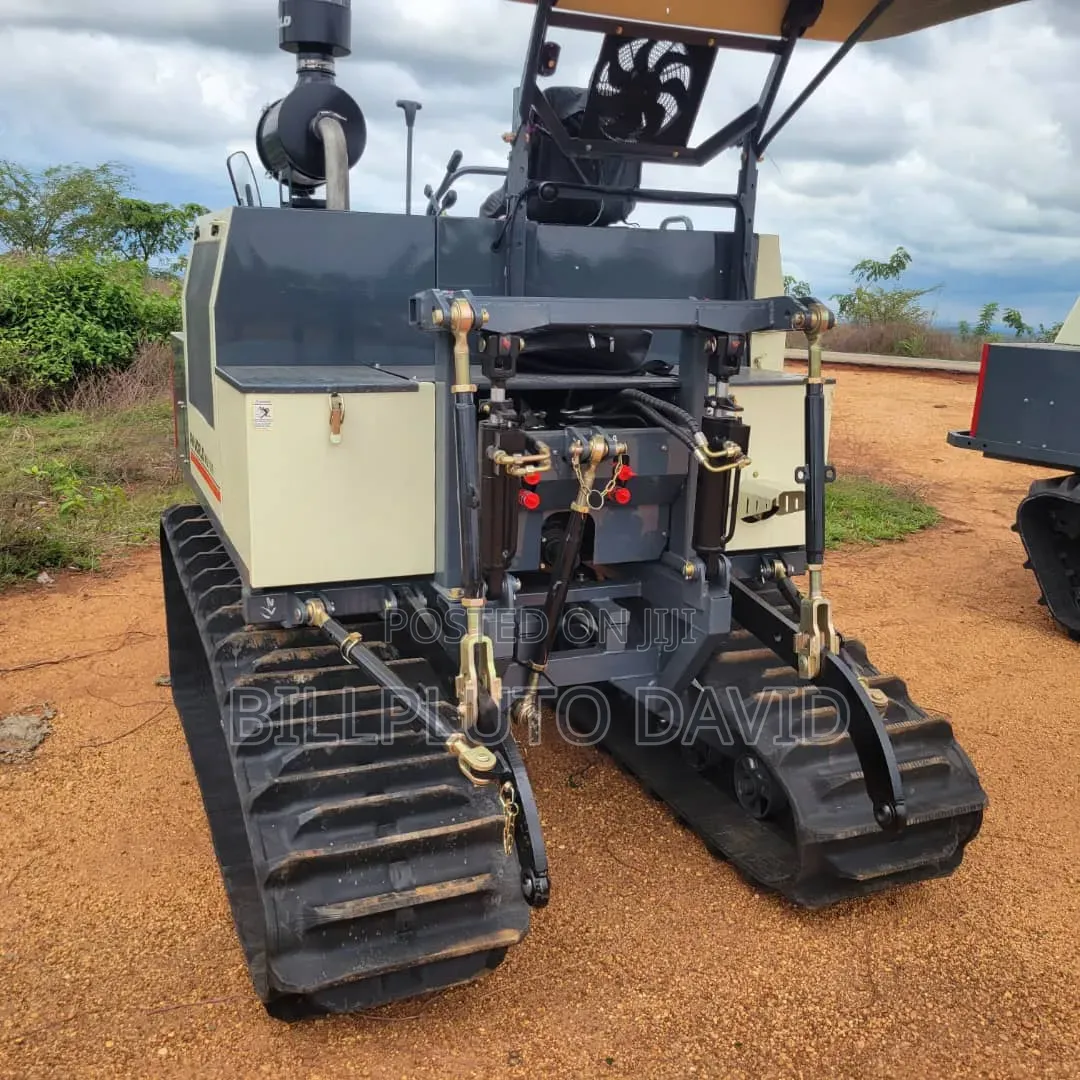 Modern Farmer 4lz-6.0 Combine Harvester, Crops Like Rice and Wheat.