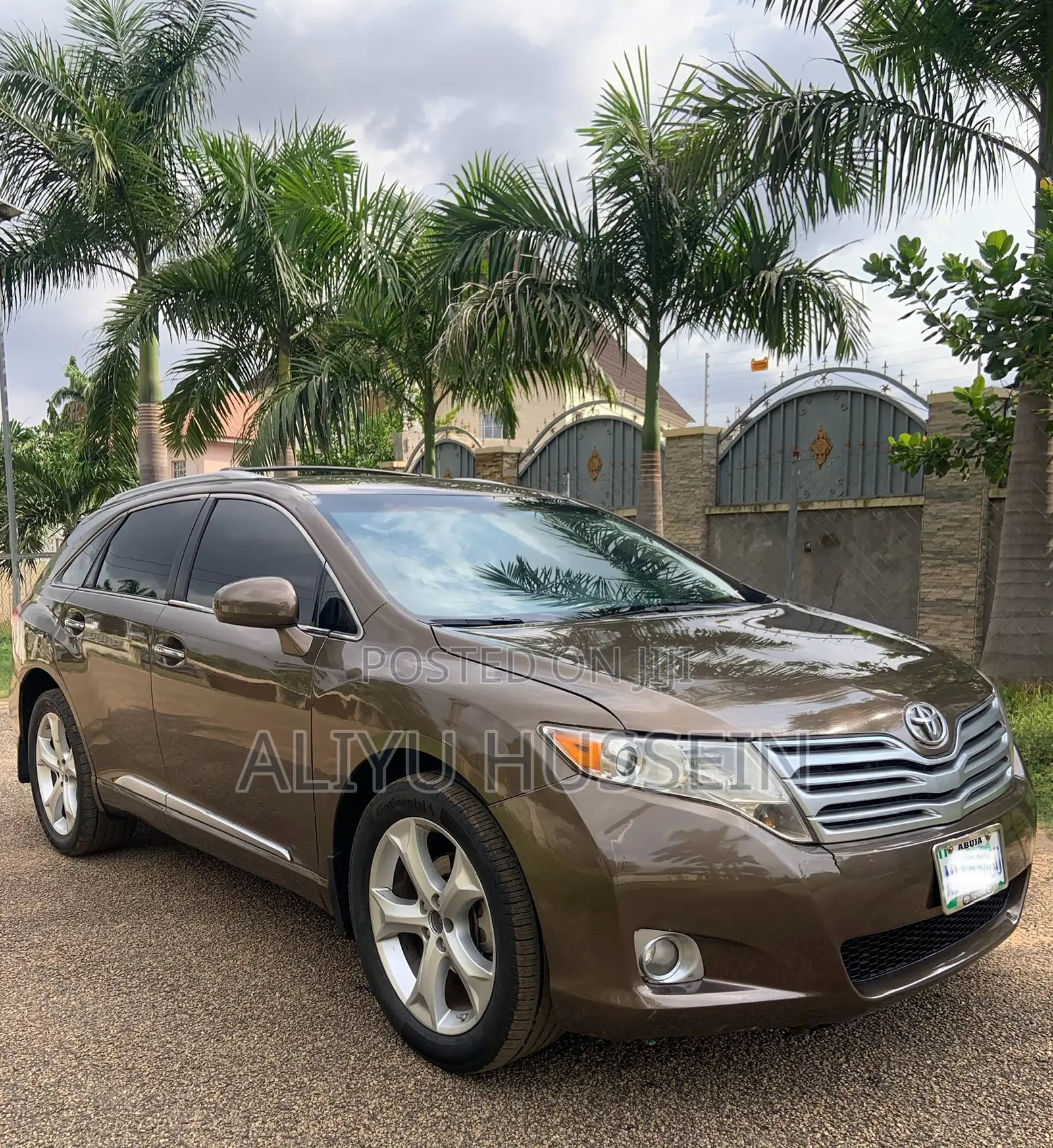 Toyota Camry 2010 Gold