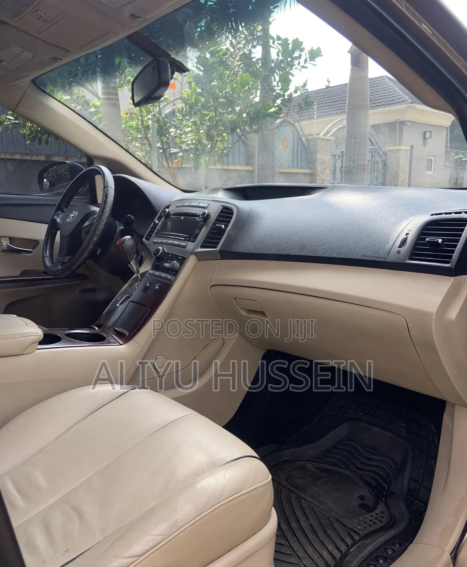 Toyota Camry 2010 Gold