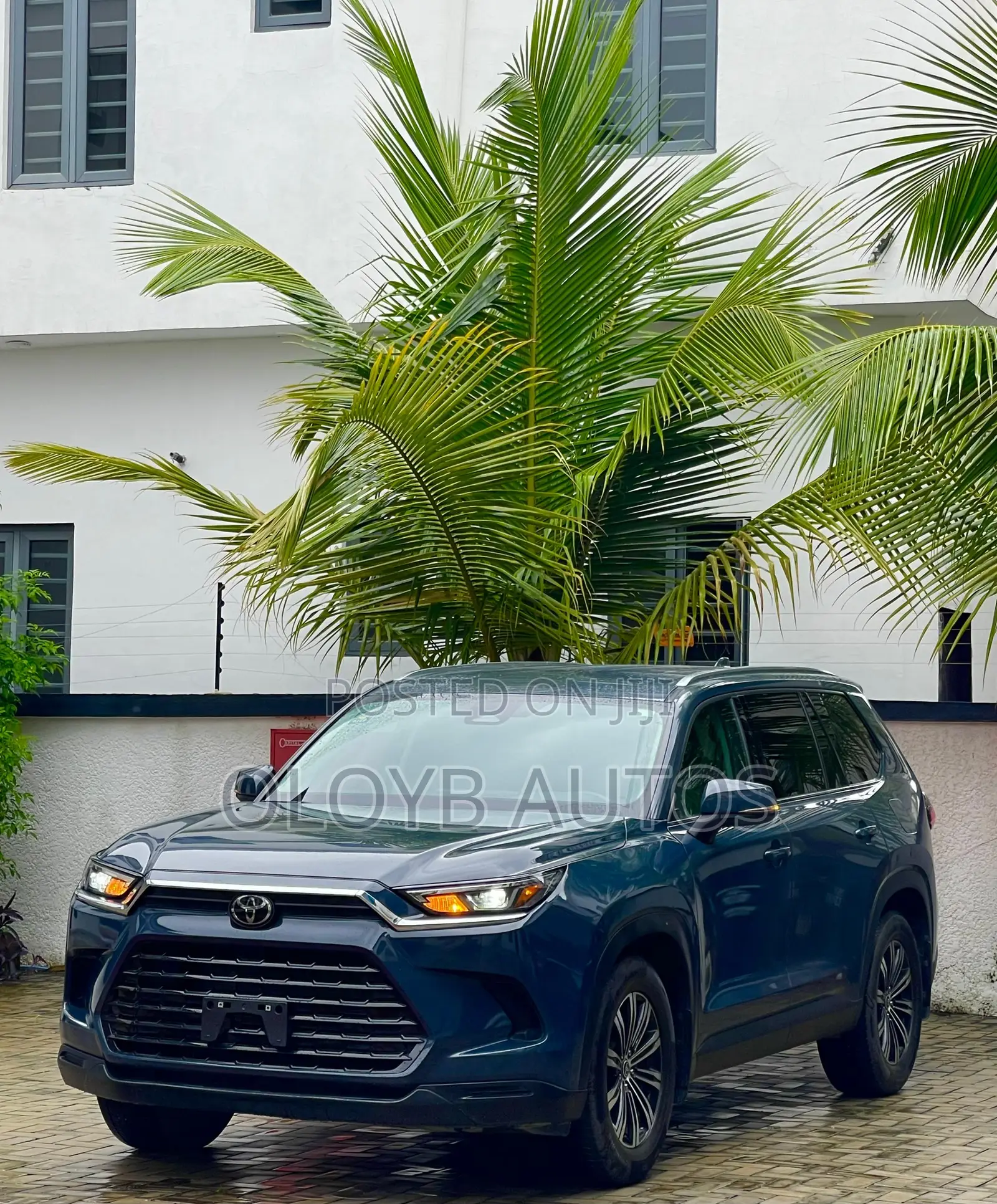 Toyota Highlander XLE AWD 2024 Blue