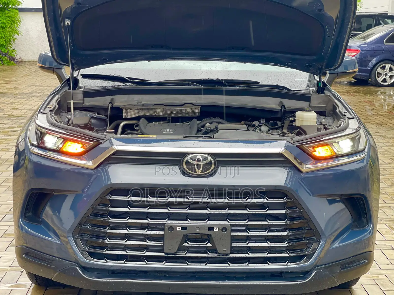 Toyota Highlander XLE AWD 2024 Blue