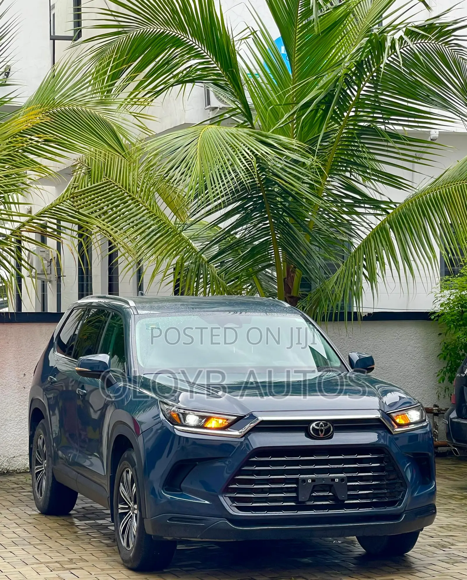 Toyota Highlander XLE AWD 2024 Blue