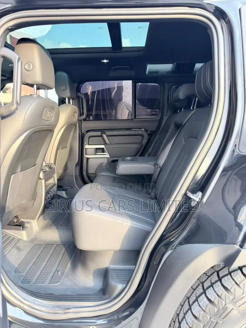 Land Rover Defender 2022 Black