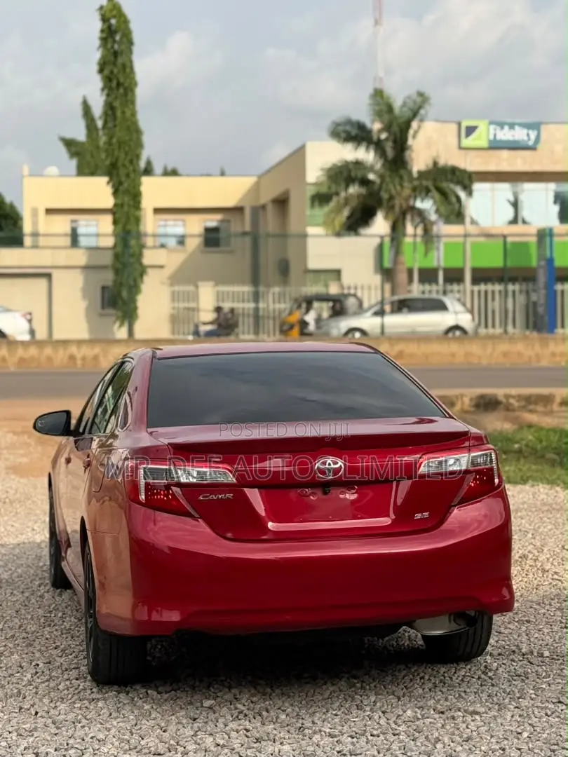 Toyota Camry SE 4dr Sedan (2.5L 4cyl 6A) 2012 Red