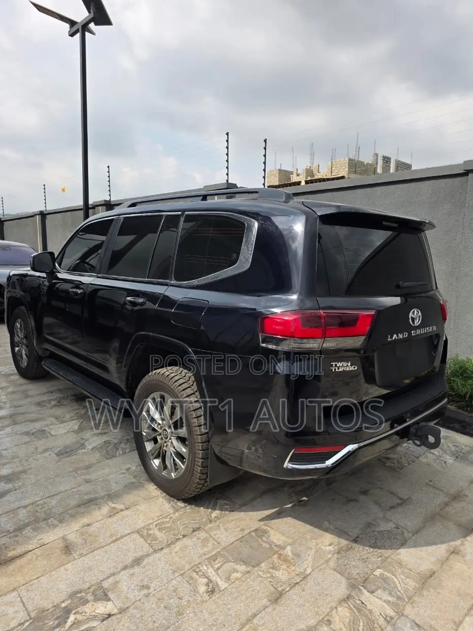 Toyota Land Cruiser LC300 2024 Black