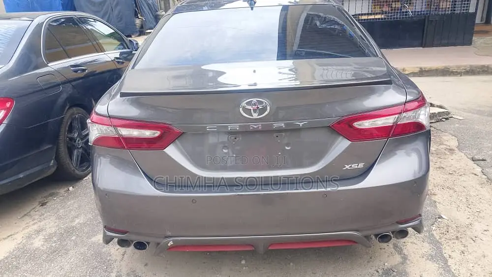 Toyota Camry XSE FWD (2.5L 4cyl 8AM) 2018 Gray