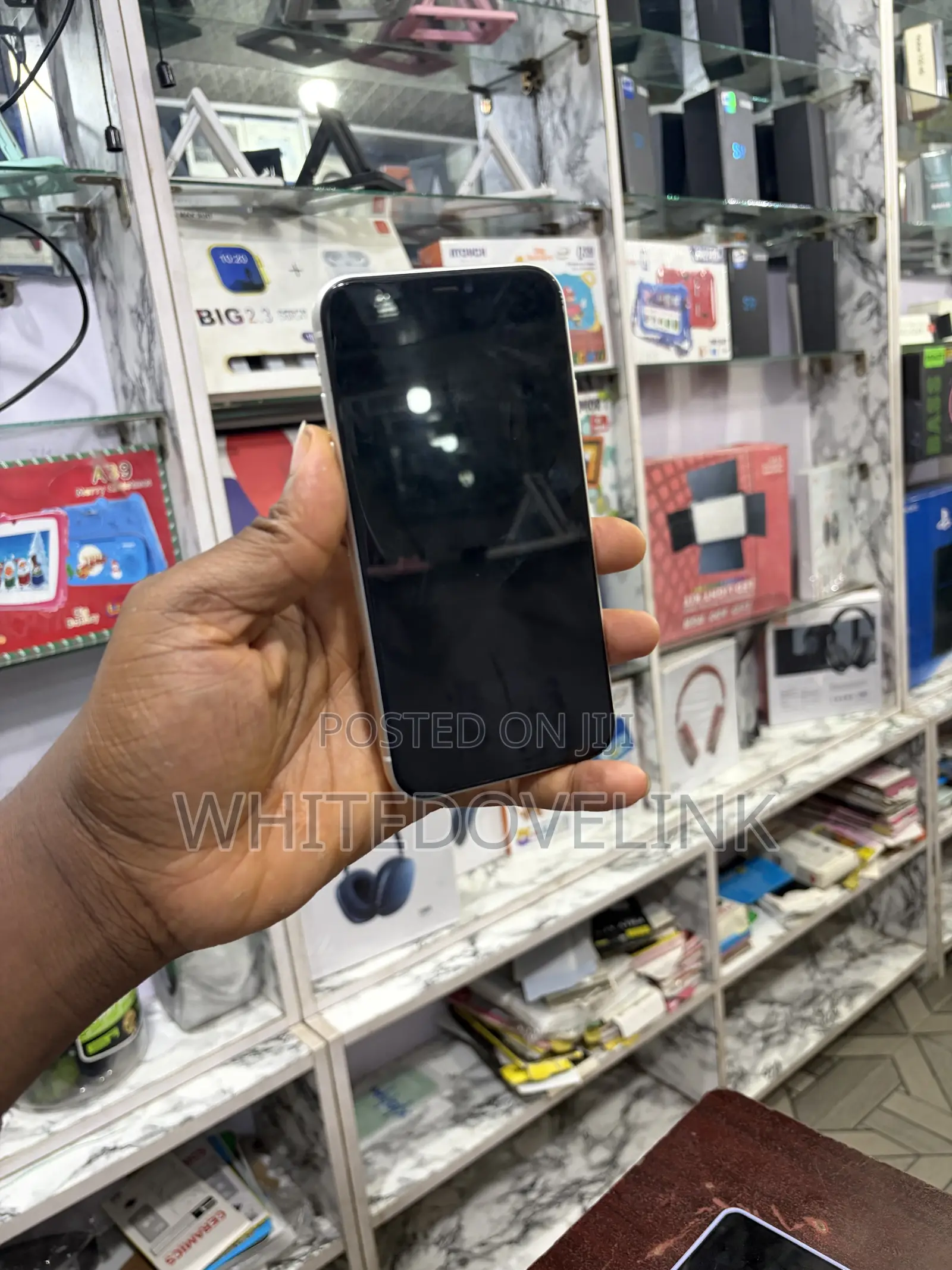 Apple iPhone 11 64 GB White