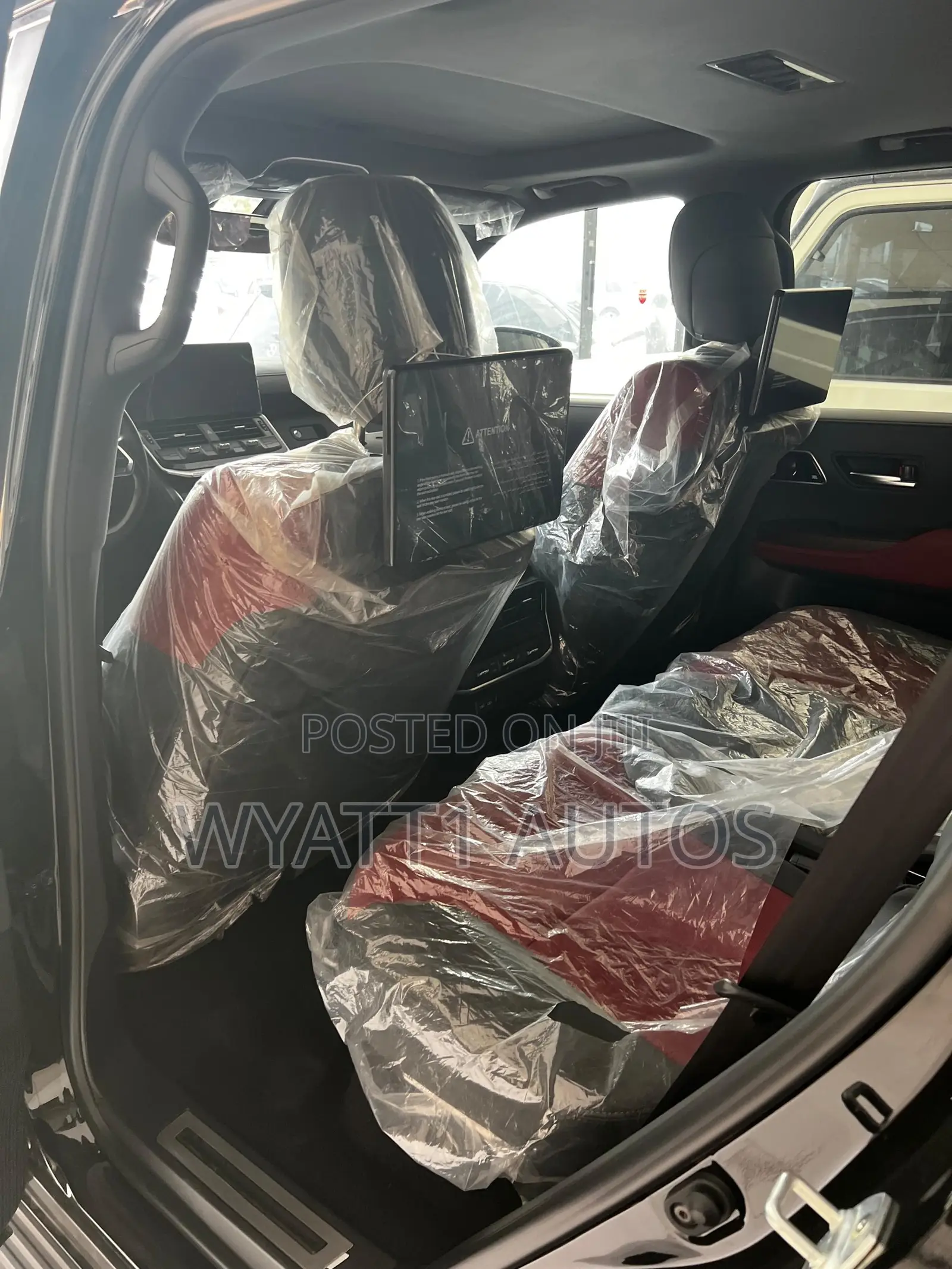 Toyota Land Cruiser LC300 2024 Black
