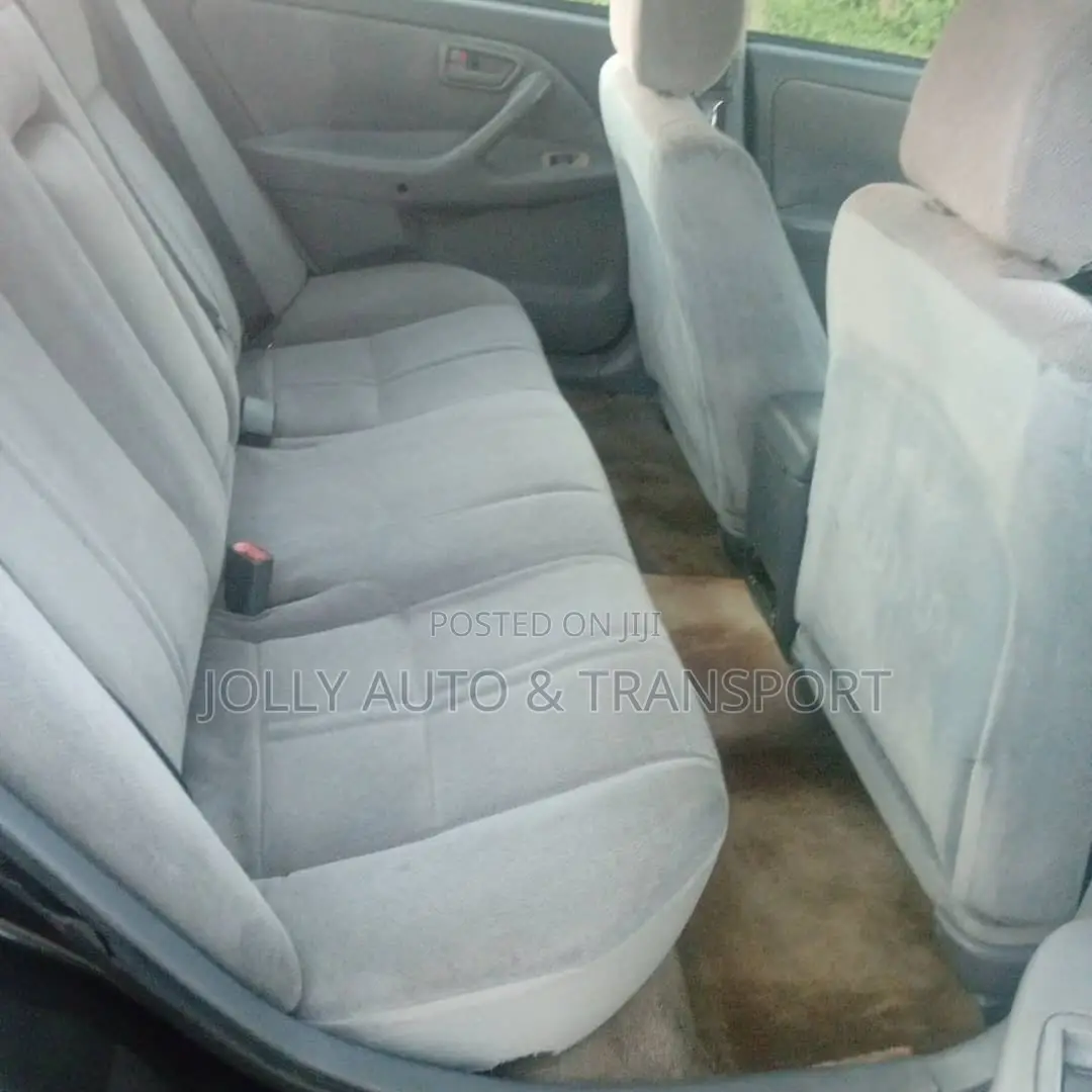 Toyota Camry LE 4dr Sedan (2.4L 4cyl 5M) 2002 Black