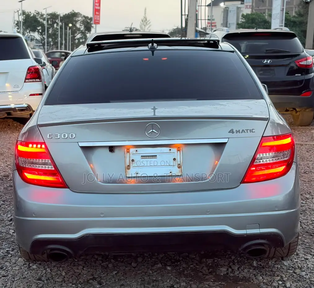 Mercedes-Benz C300 Sport 4Matic Sedan AWD (3.0L 6cyl 7A) 2012 Gray