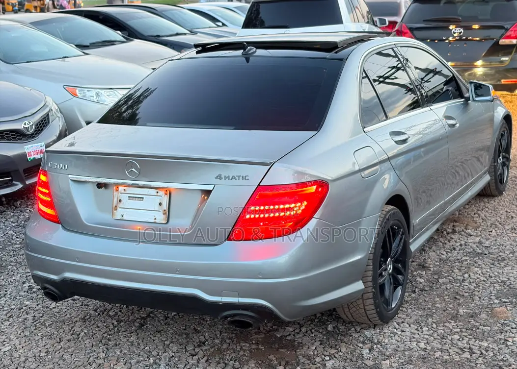Mercedes-Benz C300 Sport 4Matic Sedan AWD (3.0L 6cyl 7A) 2012 Gray